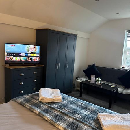 Cosy Countryside Stay- Waters Upton, Телфорд Экстерьер фото