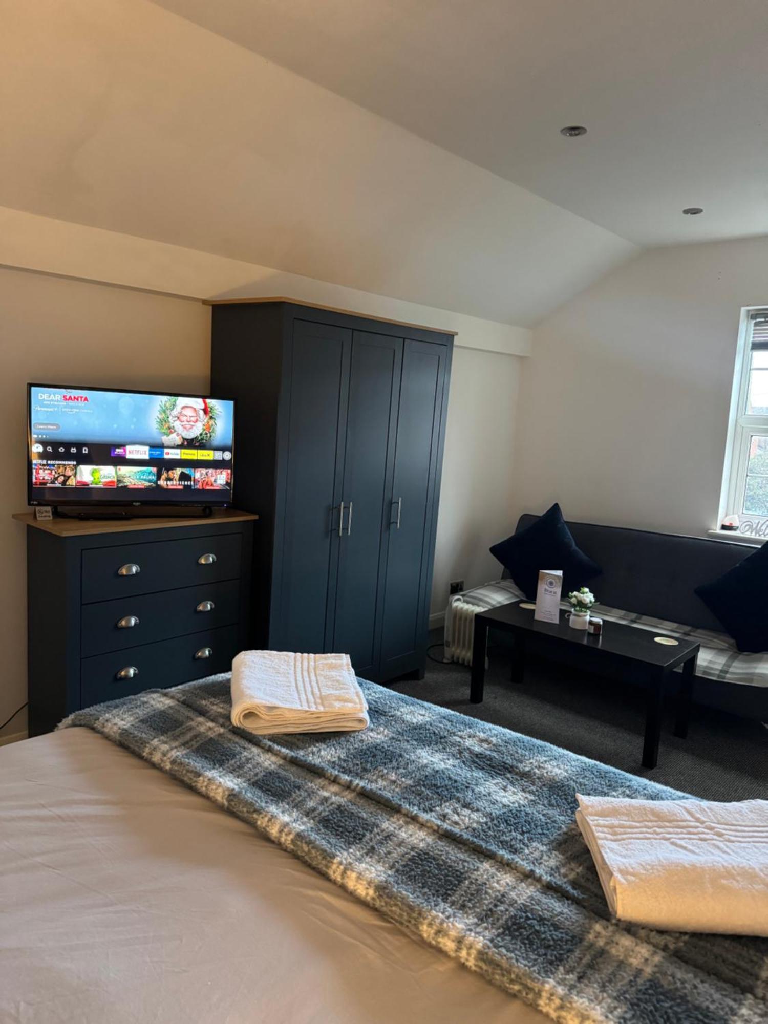 Cosy Countryside Stay- Waters Upton, Телфорд Экстерьер фото